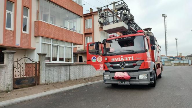 Çukura düşen inek lahanayla kurtarıldı - Resim : 5