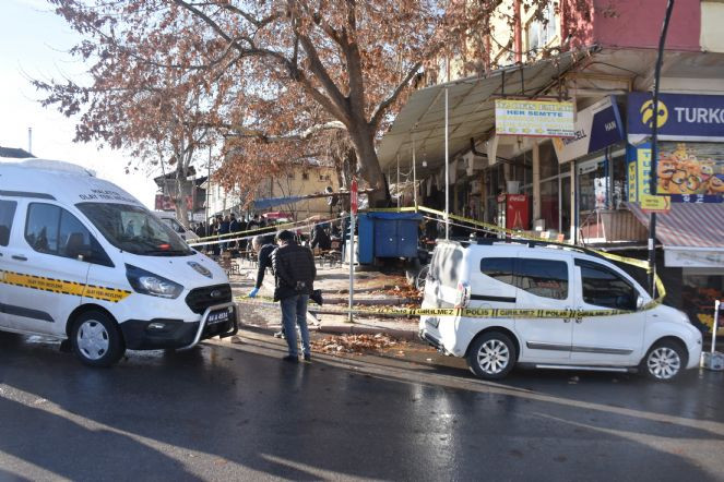 Seyyar satıcı, tüfekle zabıtalara ateş açtı: 7 yaralı - Resim : 4