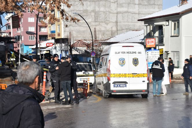 Seyyar satıcı, tüfekle zabıtalara ateş açtı: 7 yaralı - Resim : 9