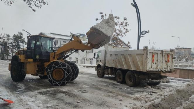 Buz sarkıkları insan boyuna yaklaştı - Resim : 6