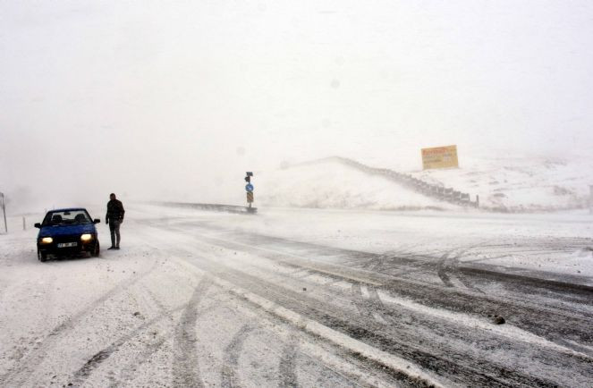 İç Anadolu'da kar yağışı etkili oluyor - Resim : 4