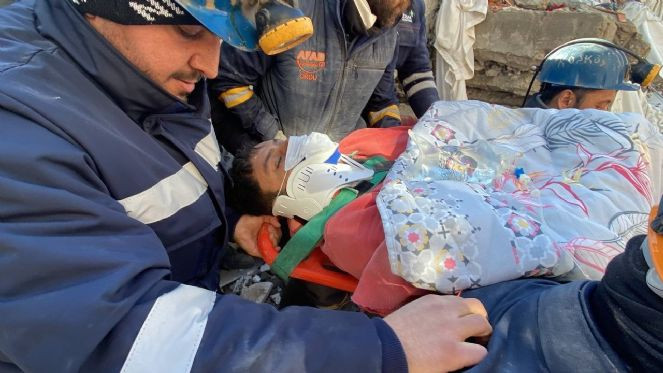 59 saat sonra sağ kurtarıldı - Resim : 1