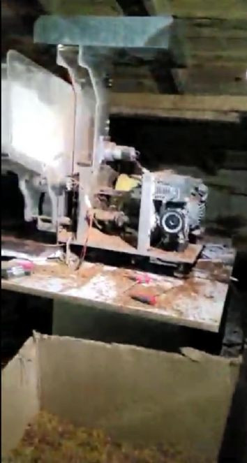 Dairenin gizli bölümü sigara imalathanesi çıktı - Resim : 4