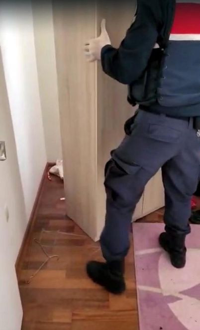 Dairenin gizli bölümü sigara imalathanesi çıktı - Resim : 7