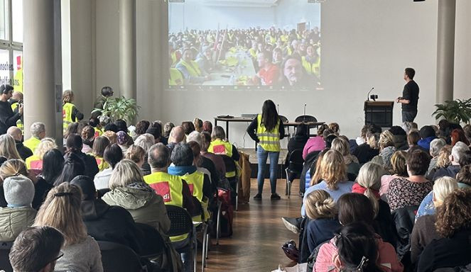 Almanya’da ücretlerinin artırılmasını isteyen hastane çalışanları iş bıraktı - Resim : 2