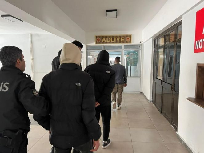 Kastamonu’da evlere danan 3 kişi tutuklandı - Resim : 2