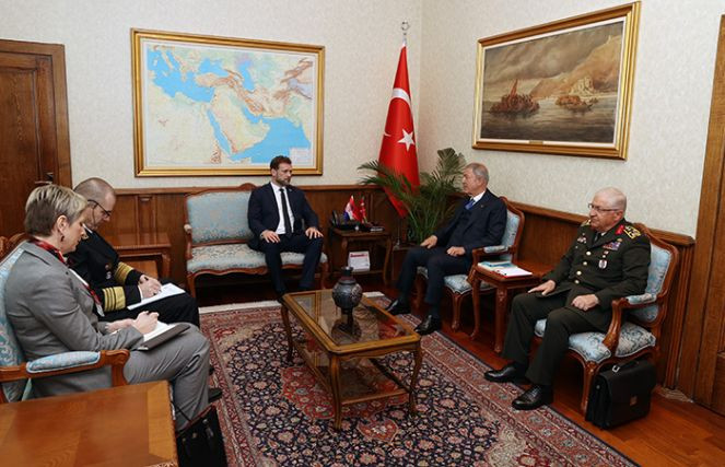 Bakar Akar, Hırvat mevkidaşı ile görüştü - Resim : 5