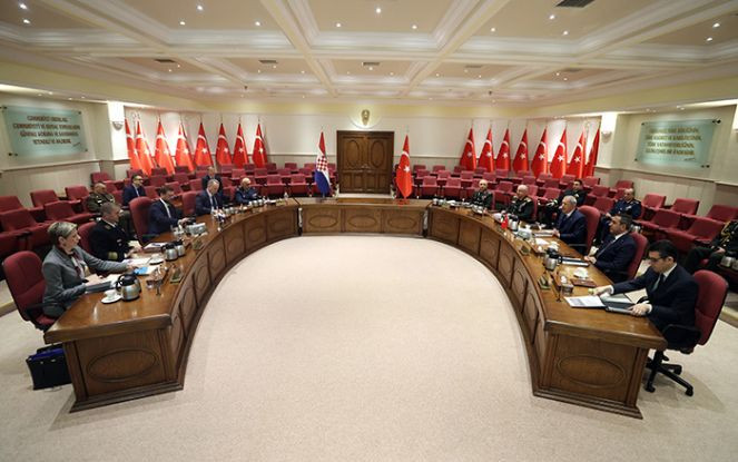 Bakar Akar, Hırvat mevkidaşı ile görüştü - Resim : 8