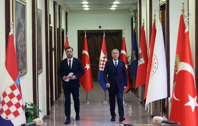 Bakar Akar, Hırvat mevkidaşı ile görüştü - Resim : 9