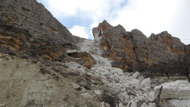 Deprem dağları parçaladı (21 Mart 2023) - Resim : 1