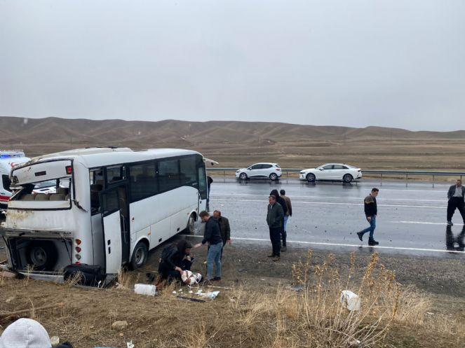 Voleybol takımı ölümden döndü - Resim : 1