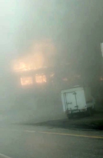 Uludağ yolundaki restoran alev alev yandı - Resim : 1