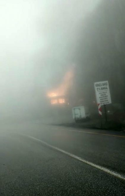 Uludağ yolundaki restoran alev alev yandı - Resim : 2