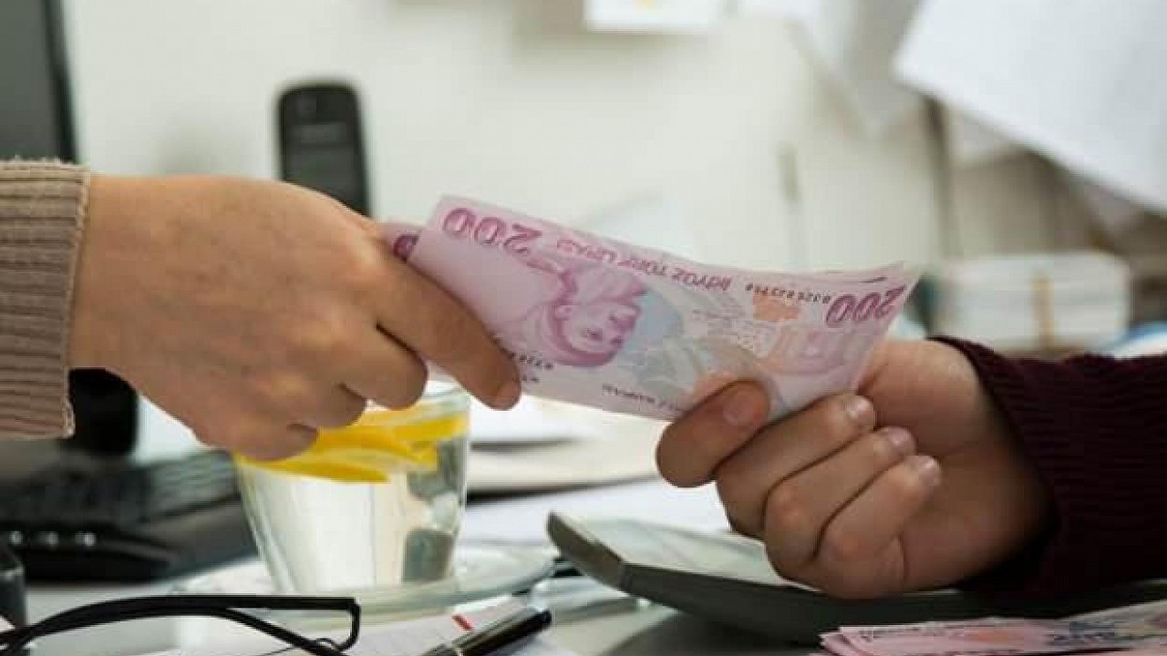 Emekliye ve asgari ücretliye seçim öncesi bakın ne kadar zam gelecekmiş