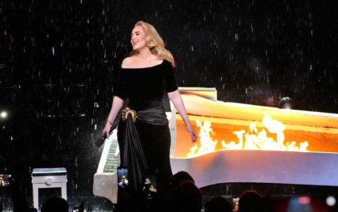 Adele hayranlarına müjdeyi verdi - Resim : 2