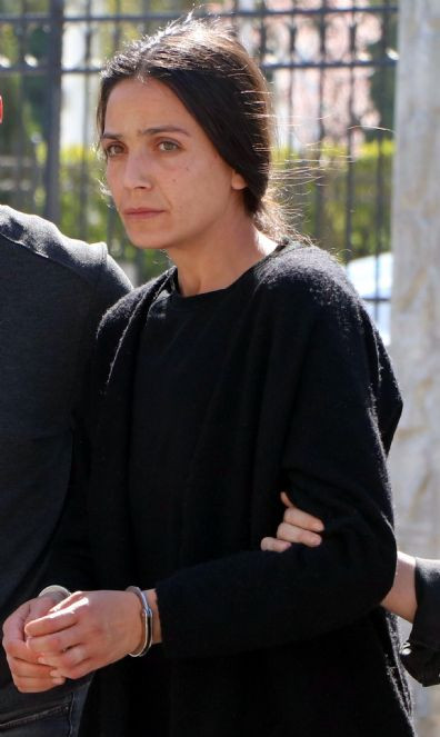 Tartıştığı eşini sırtıntan bıçaklayarak öldürdü - Resim : 4