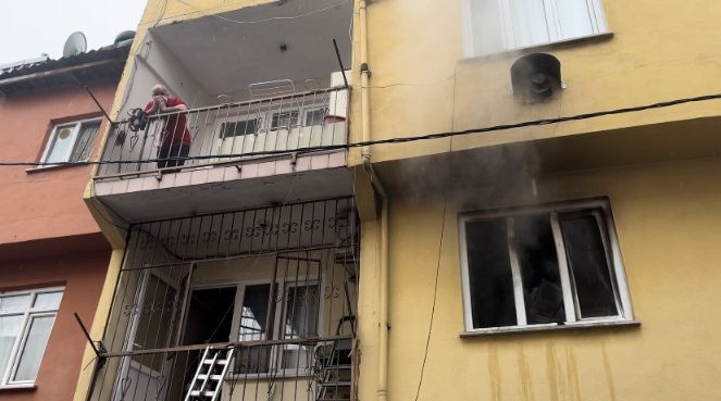 Yatalak kadın ile torununu ölümden itfaiye kurtardı - Resim : 6