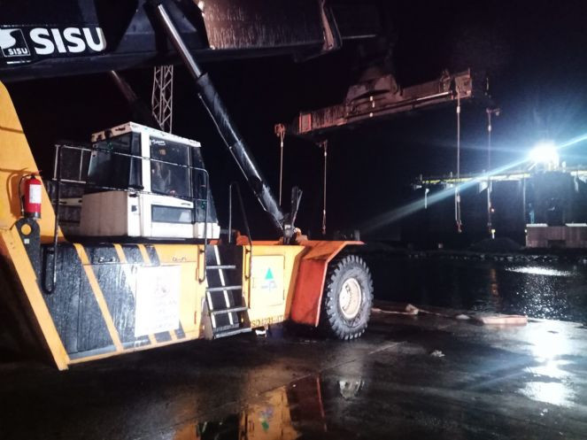 Artvin’de kamyonet denize düştü: 1 ölü, 1 yaralı - Resim : 1