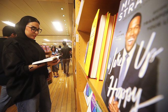 Dünyanın en büyük yüzen kütüphanesi Basra’da - Resim : 4