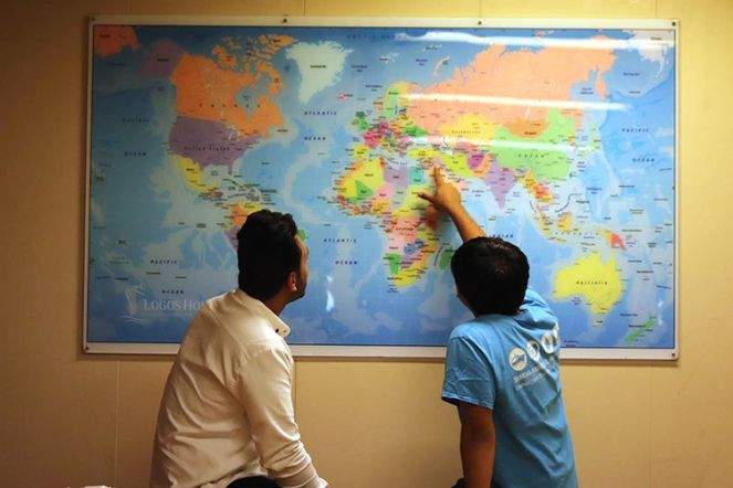 Dünyanın en büyük yüzen kütüphanesi Basra’da - Resim : 5