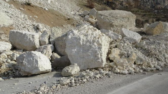 Deprem dağları parçaladı (04 Mart 2023) - Resim : 1