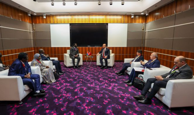 Çavuşoğlu, Doha'da ikili görüşmeler yaptı - Resim : 5