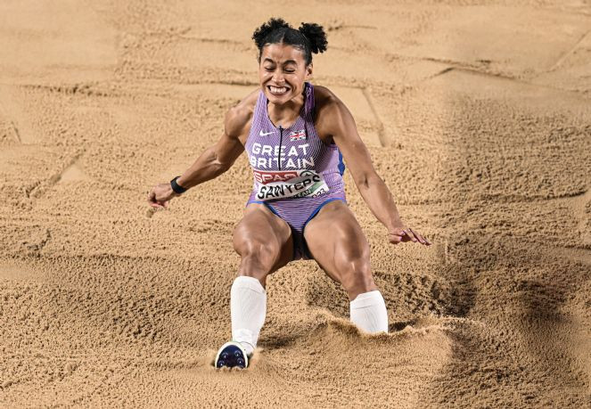 Uçtu uçtu Jazmin Sawyers uçtu - Resim : 1