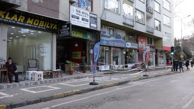 Kuvvetli rüzgar az kalsın faciaya yol açıyordu - Resim : 2