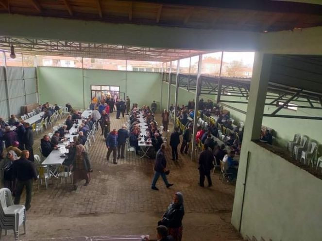 Köylüler yağmur duasında - Resim : 2