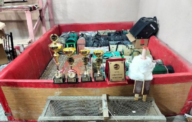 Jandarmadan horoz ringine çevrilen çiftlik evine baskın - Resim : 4