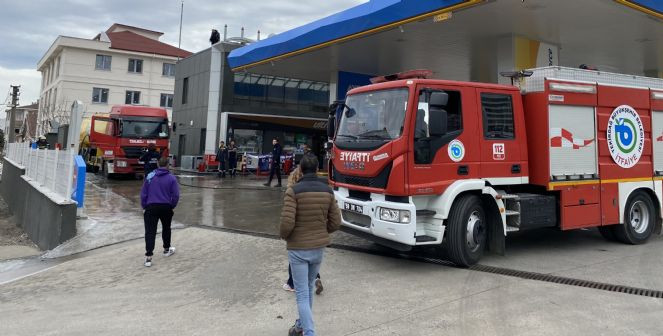 Yakıt tankerindeki motorin parladı bomba gibi patlama oldu - Resim : 1