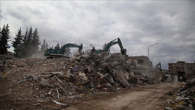 DSİ, Hatay'da 1 milyon 400 bin ton moloz taşıdı - Resim : 2