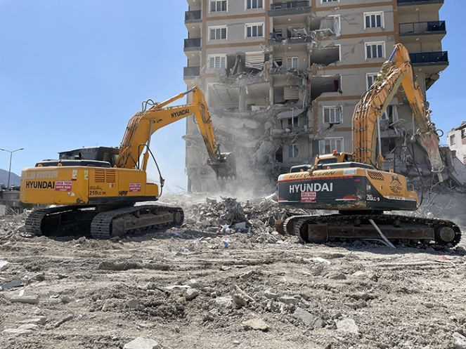 Hatay'da 29 mahallede çalışmalar sürüyor - Resim : 4