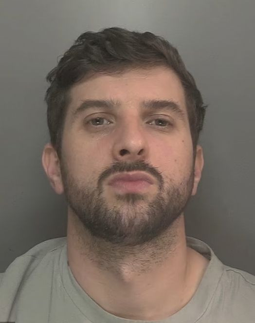 9 yaşındaki çocuğun katili için yeni karar çıktı. Öldürülmesi için başına 5 milyon lira ödül konmuştu - Resim : 1