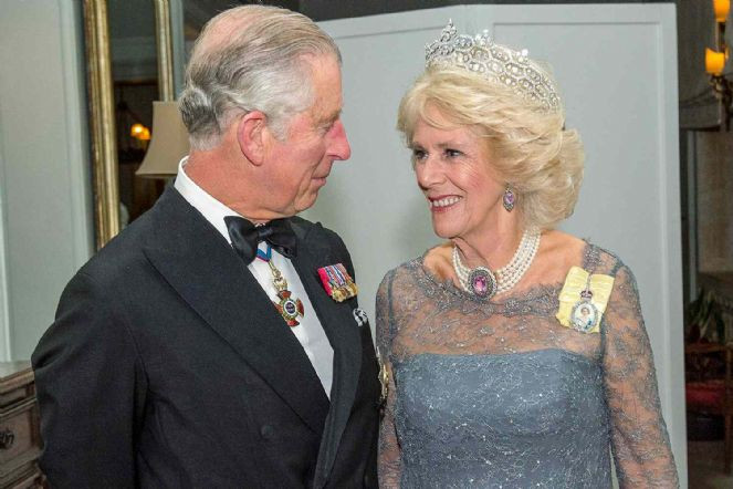 Saray ilk kez Camilla'ya "Kraliçe" dedi - Resim : 1