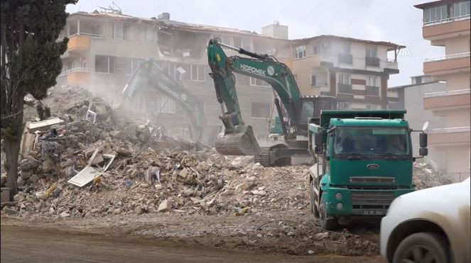 Hatay'da enkazın yüzde 49'u kaldırıldı - Resim : 5
