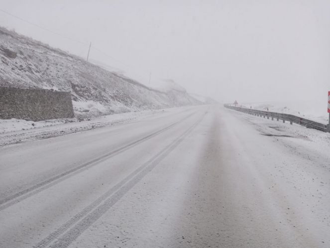 Ardahan'da kar yağışı etkili oluyor - Resim : 1