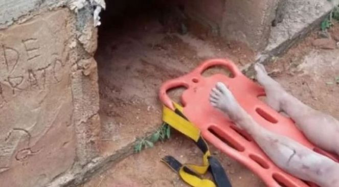 Diri diri mezara gömülen kadın 10 saat sonra kurtarıldı - Resim : 2