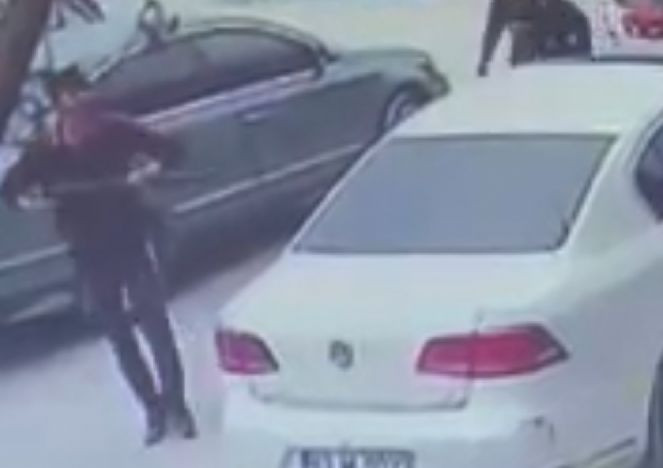 Pompalı tüfekle dehşet saçtı: 3 yaralı - Resim : 2