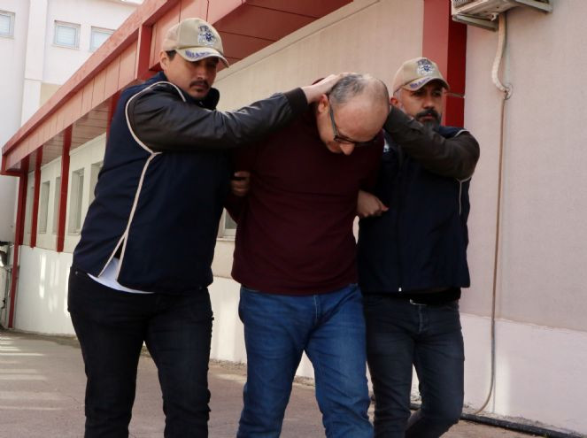 FETÖ'nün firari mahrem imamı, saklandığı evde yakalandı - Resim : 1