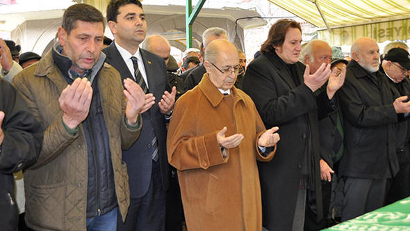 Ahmet Necdet Sezer, cenazeye katıldı