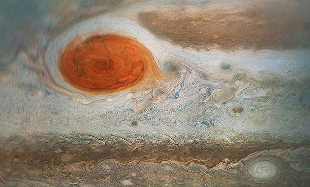 Juno Jüpiter'in 'Büyük Kırmızı Leke'sini görüntüledi