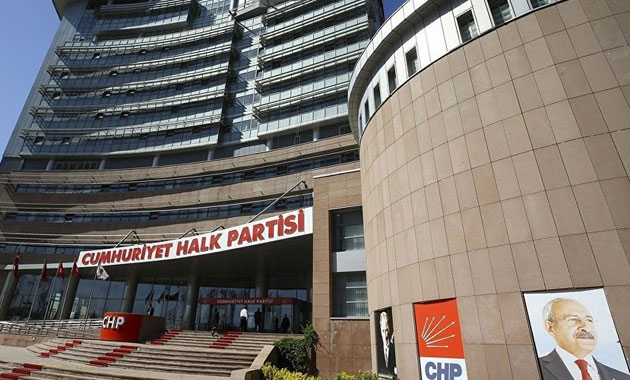 AKP ve CHP toplantıları çakıştı