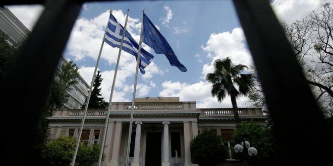 Yunanistan, 2 Rus diplomatı sınırdışı etti