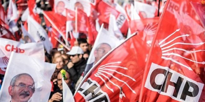 CHP'de kritik kurultay istifası