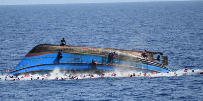 Göçmenleri taşıyan tekne battı: 3 ölü, 2 kayıp