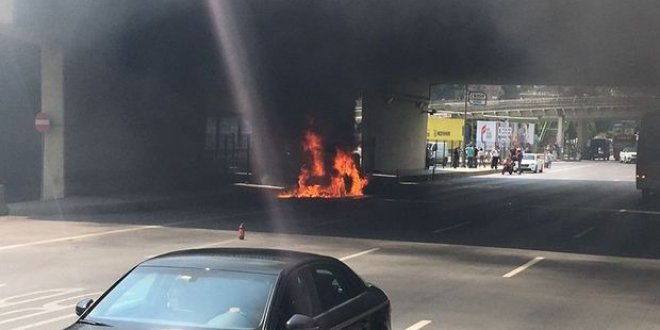 Kadıköy'de araç yangını