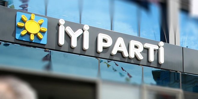 İYİ Parti Elazığ'da 5 istifa