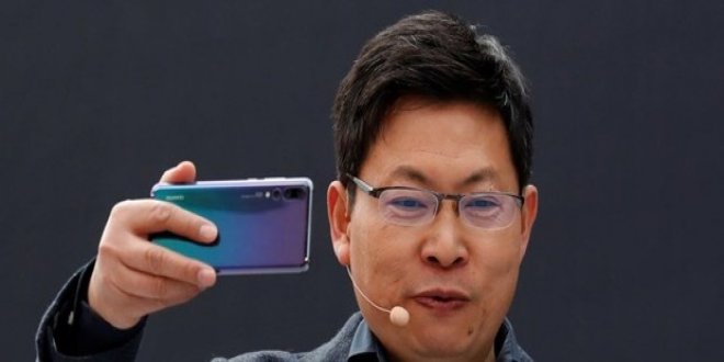 Huawei’den katlanabilir akıllı telefon hamlesi