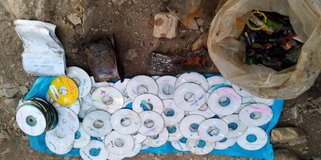Teröristlere ait 200 CD ele geçirildi